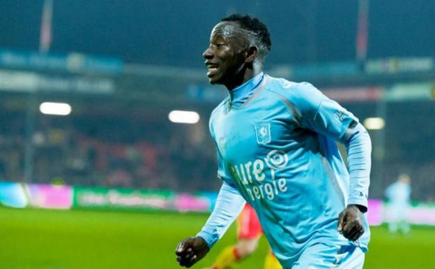 Yeboah, en un partido reciente con el Twente./M. C.