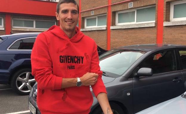 Scepovic, esta tarde, en Mareo.