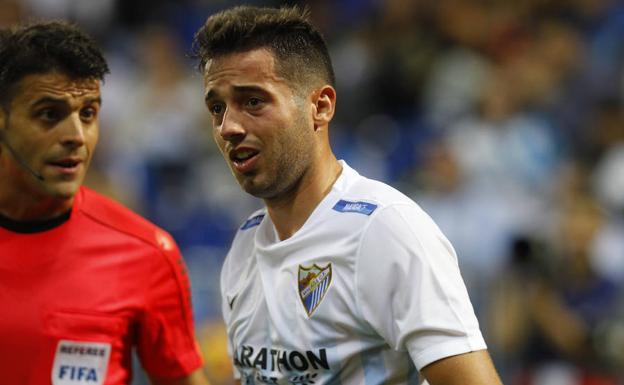 Jony, exjugador del Sporting, vistiendo la camiseta del Málaga Jony, exjugador del Sporting, vistiendo la camiseta del Málaga