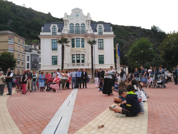 Plaza Alfonso X El Sabio durante la inauguración.