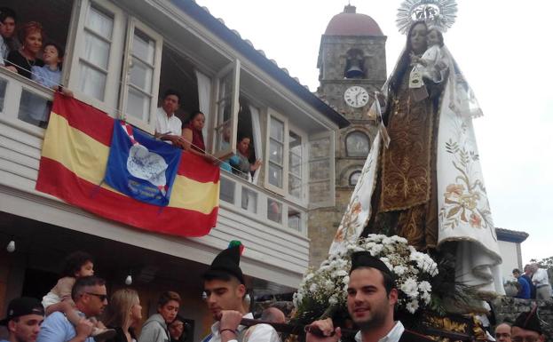 Procesión de la Virgen del Carmen en Torazo.