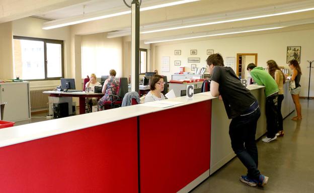La Universidad estabiliza su número de alumnos tras ingresar 4.615 este curso