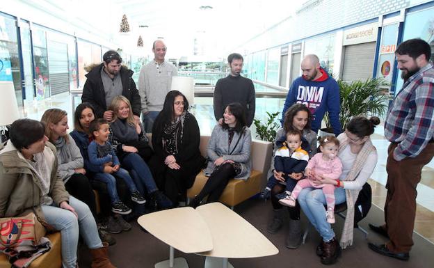 Verónica Rey, María Álvarez, Begoña Carro, Sergio Prida, Yolanda Marcos, Roberto Díaz, Vanesa Fonseca, Juan Carlos González, Lorena Abad, Óliver García, Fernando García, Ksenia Rastaturova y Aurora Prida. /ÁLEX PIÑA
