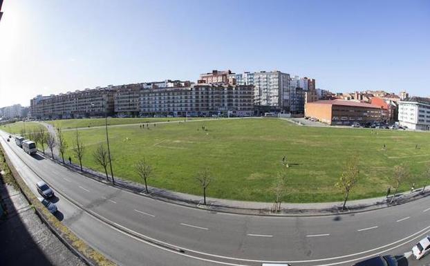 IU llamará a la movilización ciudadana si no se suprime la barrera ferroviaria
