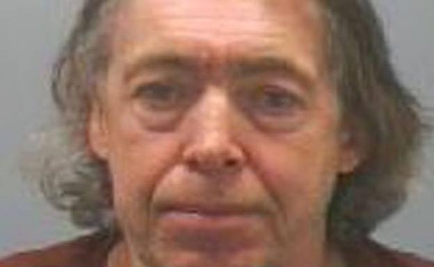 Orina en la maceta de un vecino y el ADN demuestra que violó a dos mujeres 30 años antes Orina en la maceta de un vecino y el ADN demuestra que violó a dos mujeres 30 años antes