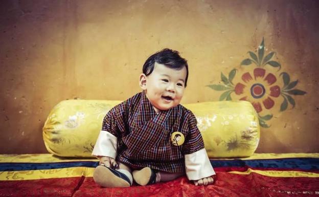 El principe Gyalsey, primer hijo de los reyes y heredero al trono de Bután, país desde el que partió la idea de celebrar el Día de la Felicidad/EFE
