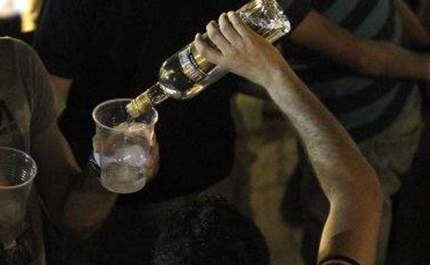 La respuesta de esta madre tras descubrir que su hijo bebe alcohol está arrasando en la red