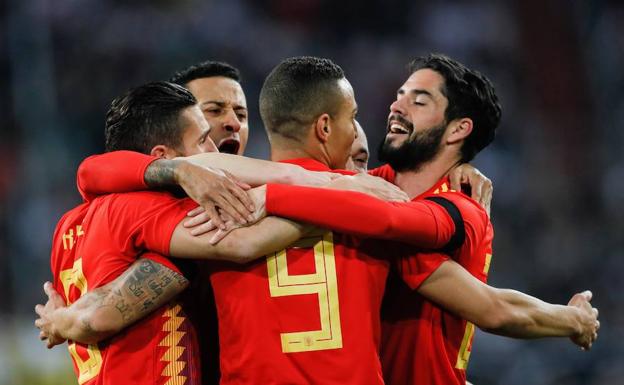 El combinado español celebra el gol del empate ante Alemania./EFE