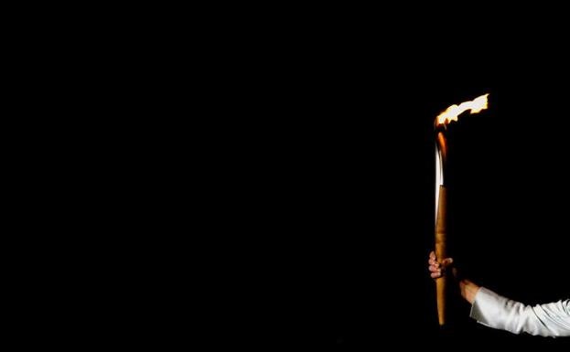 La Antorcha de Atenas 2004 llega a Asturias para hacerla Paraíso del Deporte La Antorcha de Atenas 2004 llega a Asturias para hacerla Paraíso del Deporte