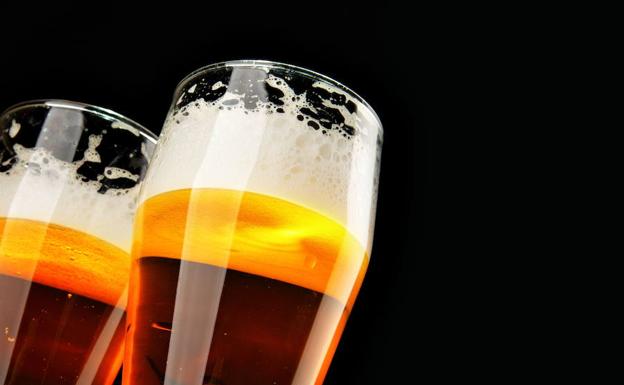 El peligro de tomar cerveza o vino a diario El peligro de tomar cerveza o vino a diario