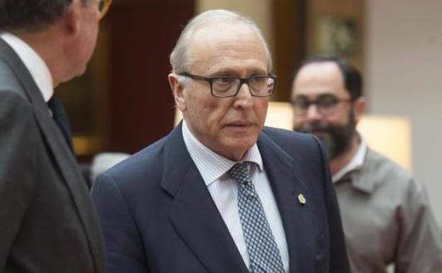 Luis Fernández-Vega, presidente de la Fundación Princesa de Asturias. /DANIEL MORA.