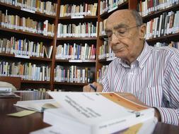 Saramago carga contra Dios