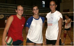 NUEVAS. Sandra Seen, Rebeca Arias y Cristina Vilabrille. / CITOULA/