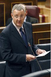 TRABAJO. Caldera, en su intervención en el Congreso. / EFE/