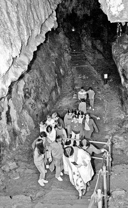 El Pindal celebra su centenario con una representación en 3D de la cueva