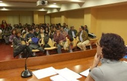 Los facultativos reunidos ayer en el Colegio de Médicos de Gijón. / JOAQUÍN BILBAO/