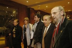 Carmen Bobes, Antonia Álvarez, Aurelio González, Eugenio Bueno y Francisco Álvarez Velasco. / FERNANDO CASTRO/