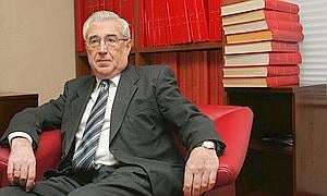 Juan Alsina, durante una entrevista que concedió a EL COMERCIO en 2006. :: PALOMA UCHA/