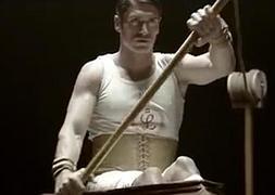 El piragüista asturiano Javier Hernanz, nueva imagen de Loewe
