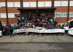 Las familias de las Ursulinas protestan por el despido de un profesor que denunció una obras por ilegales