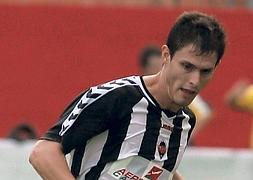El Real Avilés ficha al central César Soriano