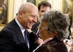 El Principado pide a Wert que rebaje a un 5 la nota para acceder a una beca