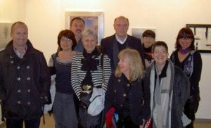 Truyés, Fidel Pena, Encarnación Domingo, María Braña, Pepe, Elisa Torreira, Fernanda Álvarez y Ana de la Fuente, artistas y allegados en Amaga./