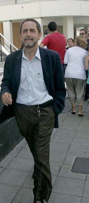 Ovidio Blanco, tras declarar en el juzgado en 2009. ::
P. CITOULA/