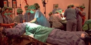 Imagen de uno de los trasplantes de hígado practicados en el Hospital Central. ::
JESÚS DÍAZ/