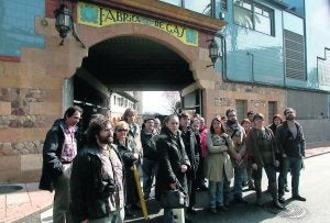 Miembros de SOS Cultura en una protesta ante la Fábrica de Gas. ::
M. ROJAS/