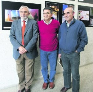 José Manuel Pérez, 'Pericles', Faustino García Zapico y Antonio García Allut, ayer, en el Parque Científico Tecnológico. ::
CITOULA/