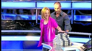 Luisa concursó con su hermano, que ha renunciado a su parte del dinero. ::
ANTENA 3/