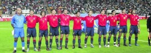 Luis Aragonés presentó, en la última visita de 'La Roja' a El Molinón, en 2005, un once formado por Reina, Joaquín, Puyol, Xabi Alonso, Marchena, Xavi, Salgado, Del Horno, Vicente, Morientes y Raúl. ::
JOAQUÍN PAÑEDA/
