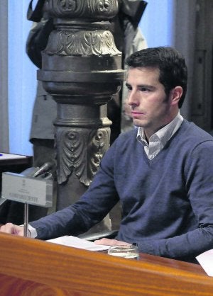 Miguel Argüelles, el técnico del despacho de José Luis Rebollo, que realizó las cuentas de la Fundación en 2010 y 2011. :: JESÚS DÍAZ/