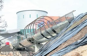 Una imagen de las obras de la pasarela. ::
PIÑA/