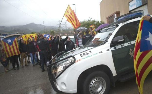 Un Guardia Civil En Cataluña Insta Al Gobierno A Extremar El Celo Para Prevenir