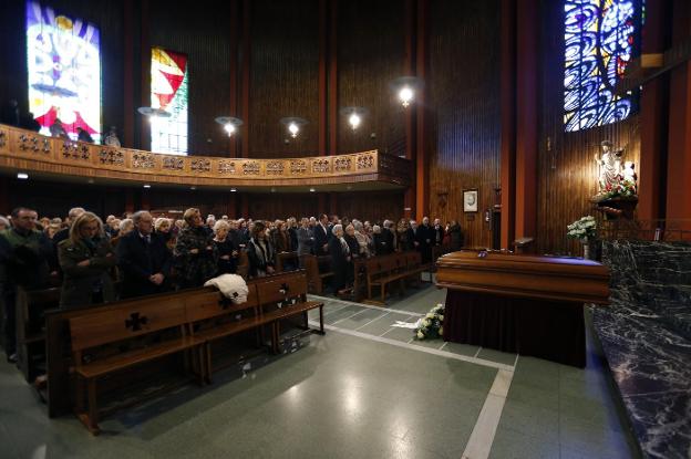 El funeral se celebró ayer por la tarde en la parroquia del Corazón de María. /  PABLO LORENZANA