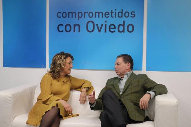 Teresa Mallada y Alfredo Canteli en la sede del PP de Oviedo. /  E. C.