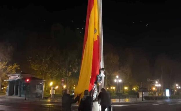 Sudadera Con Bandera De España Y Coordenadas GPS De Oviedo - Diseño Patriótico, Algodón, Talla Única, Ideal Para Regalo