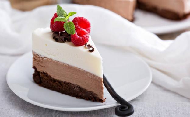 Tarta de tres chocolates /