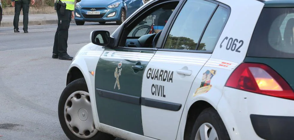 They investigate a man for defrauding 49 people with car insurance, at least one of them in Asturias