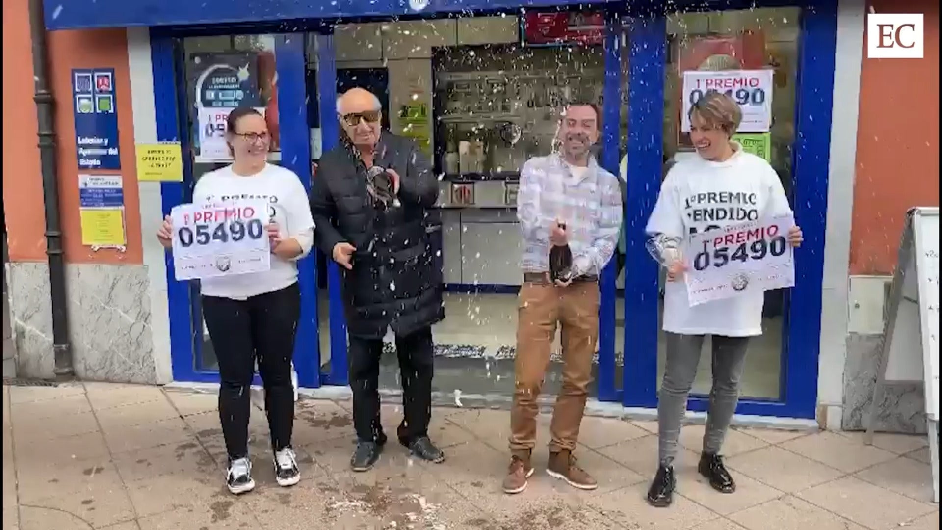 El Gordo hace parada en Moreda de Aller El Comercio