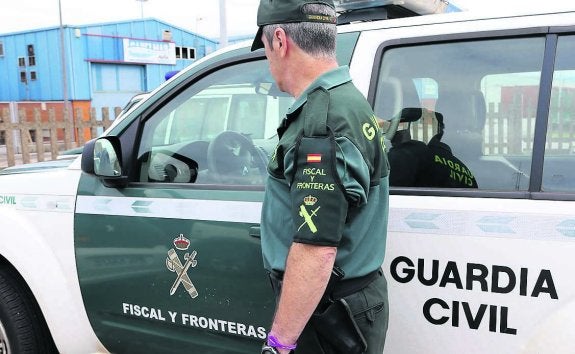 Guardia Civil Fiscal Y Fronteras Resguardo Fiscal Costa Y Frontera guardia-civil-fiscal-y-fronteras-resguardo-fiscal-costa-y-frontera