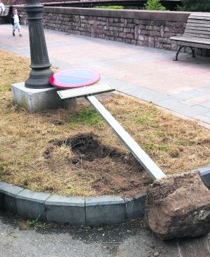 hacer base en suelo para motor puerta garaje,con hormigon/cemento