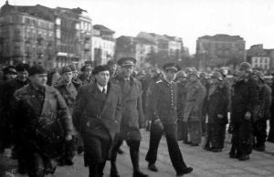 Cuando Asturias fue independiente y Gijón, capital - artículo breve de M. F. Antuña publicado en el diario El Comercio en agosto de 2012 - formato pdf 10701026
